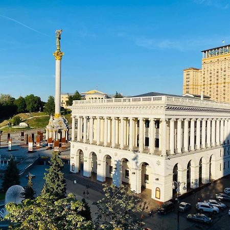 Amazing view of Independence square Appartement Kiev Buitenkant foto