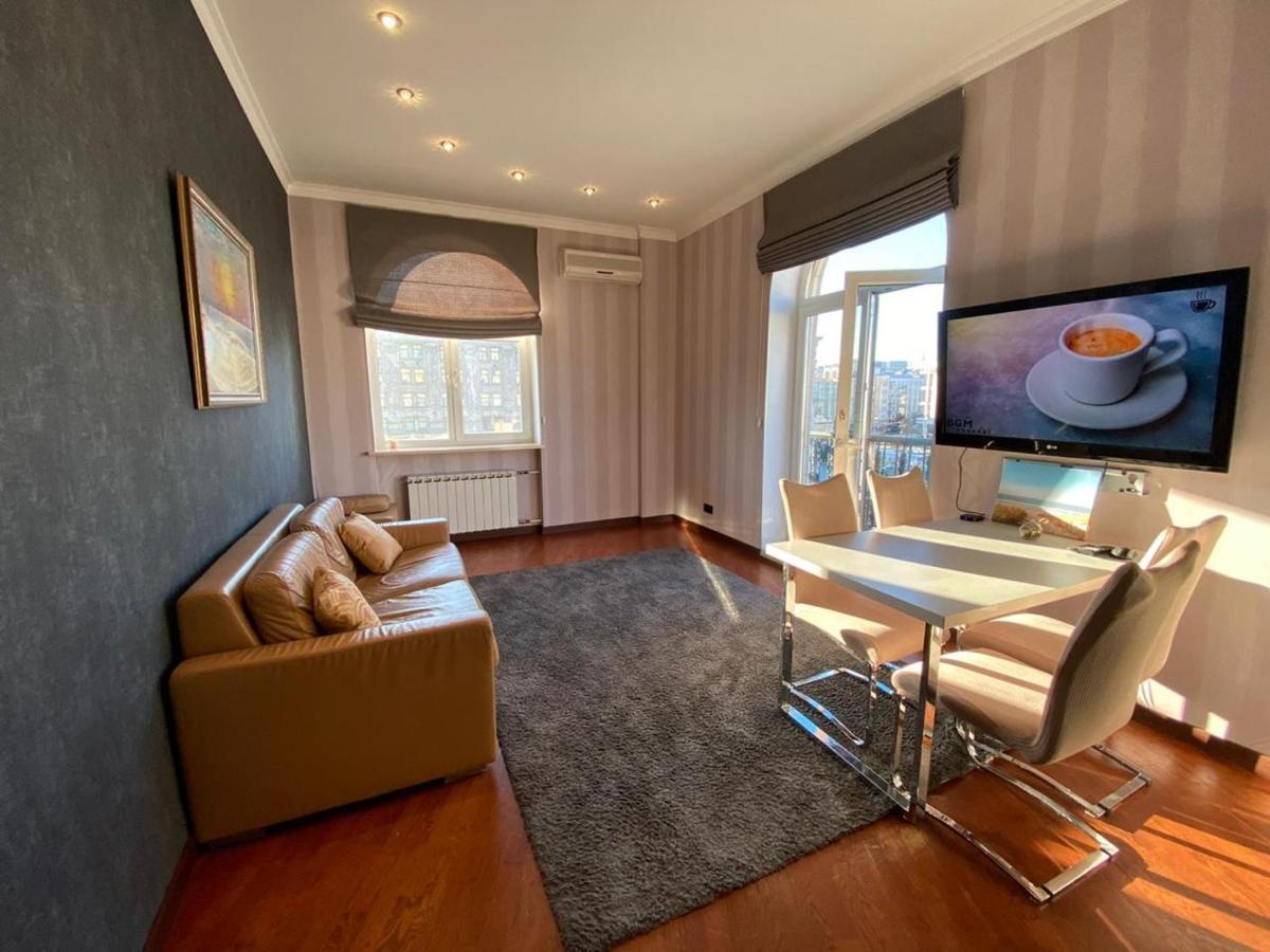 Amazing view of Independence square Appartement Kiev Buitenkant foto